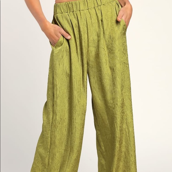 Lulu’s Chic Vibes Green Crinkled Satin Wide-Leg Pants - Picture 2 of 4